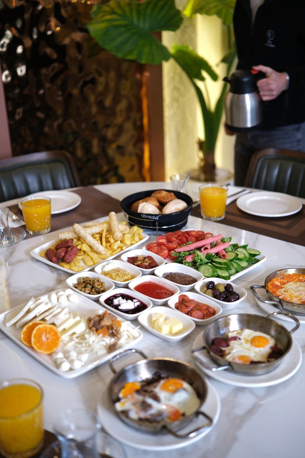 the célcéro serpme kahvaltı tepsileri