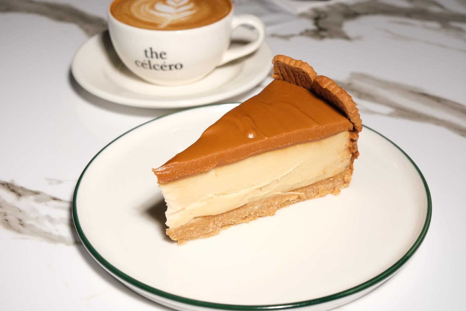 Lotus cheesecake ve kahve